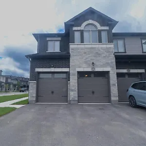  Holiday home Tranquil Nest By The Airport Canada
