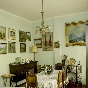 https://casa-en-el-corazon-de-mendoza.hotelsmendoza.com